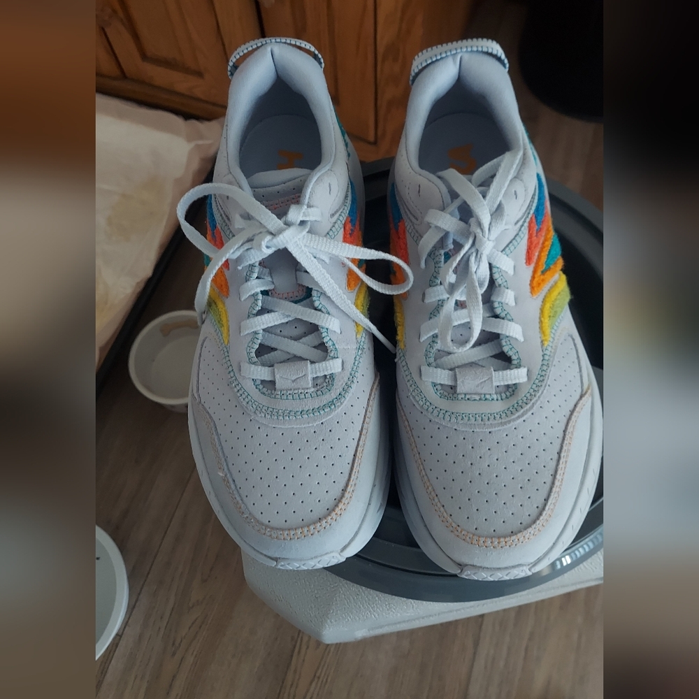 HOKA BONDI L EMBROIDERY